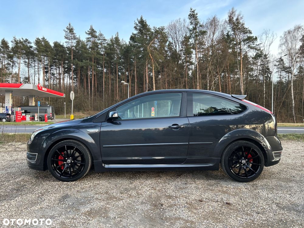 Ford Focus ST - 8