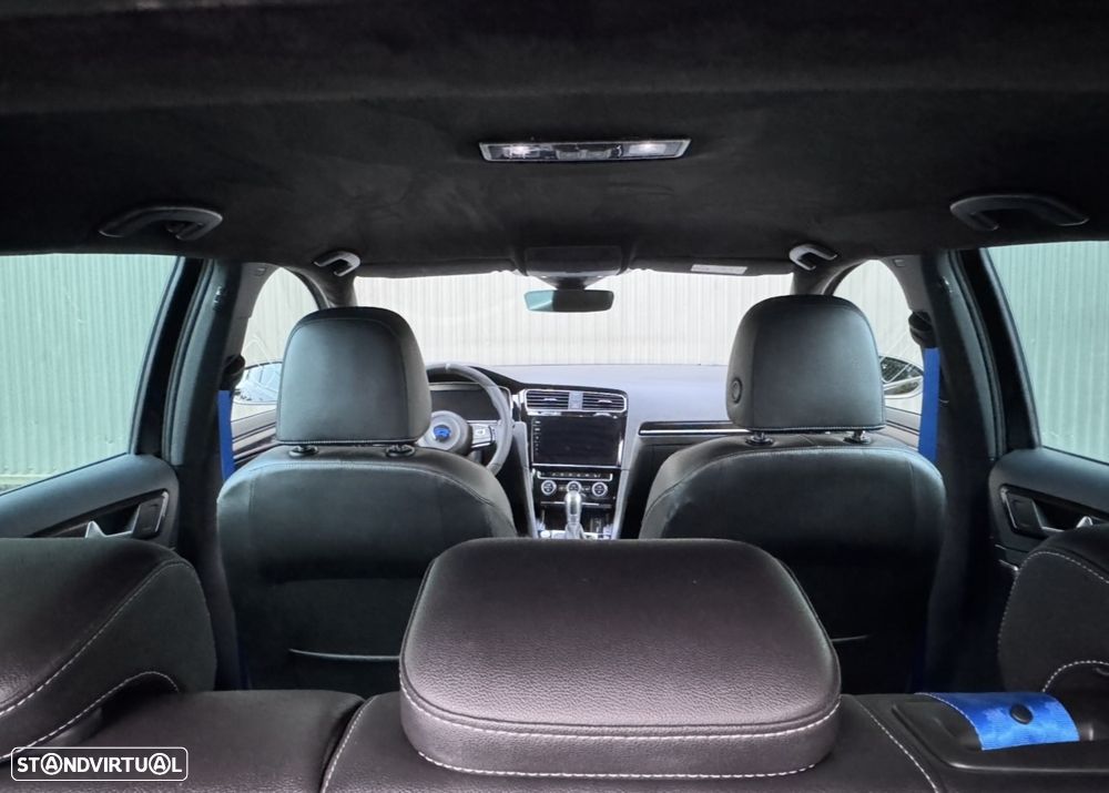 VW Golf R 4Motion (BlueMotion ) DSG - 15