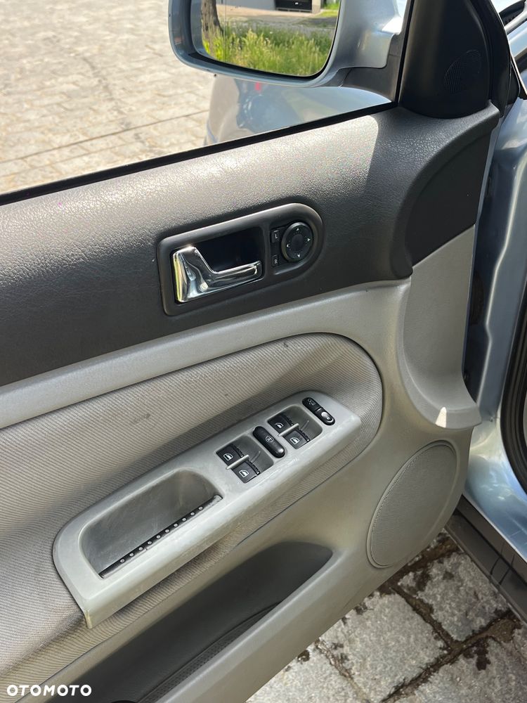 Volkswagen Passat 1.8 - 21