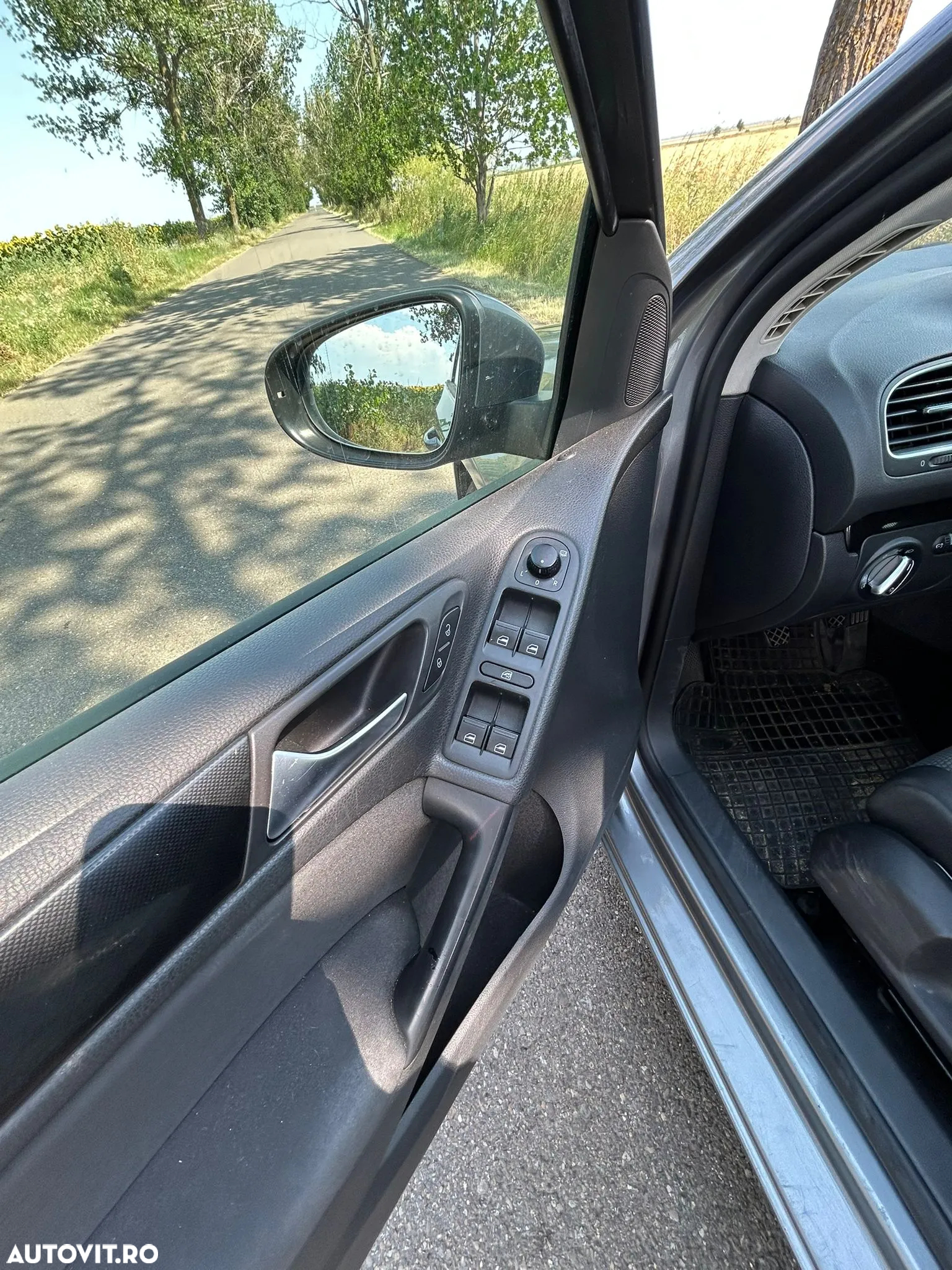 Volkswagen Golf 1.6 TDI DPF Comfortline - 16
