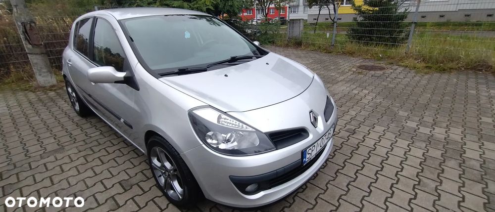 Renault Clio 1.2 16V Authentique - 1