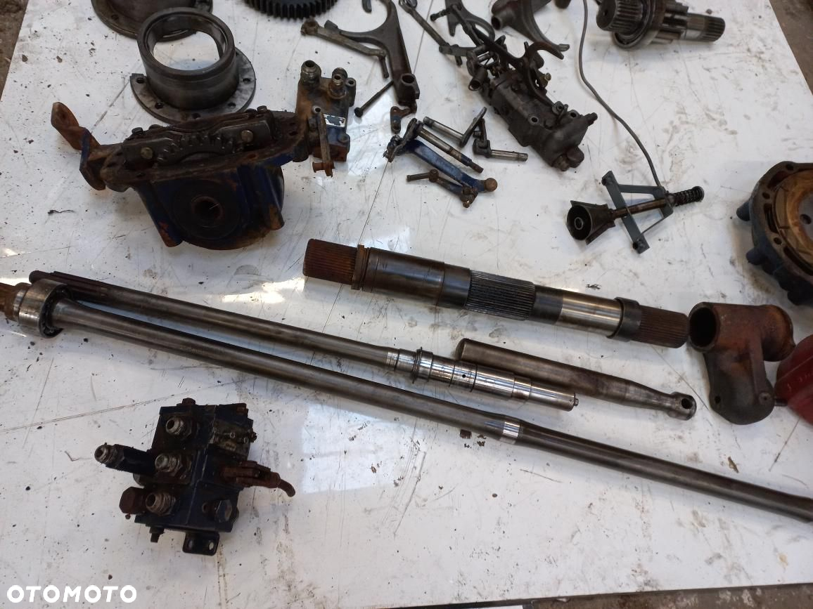 Centauro/Centurin/Mercury/Leopard 75,80,85 koło zębate,mechanizm różnicowy,wałek,Tryb,podnośnik,obudowa,skrzynia,biegów,synchronizator,przesówka,widełki,przystawka napędu,łożysko,satelita,ramię, - 3