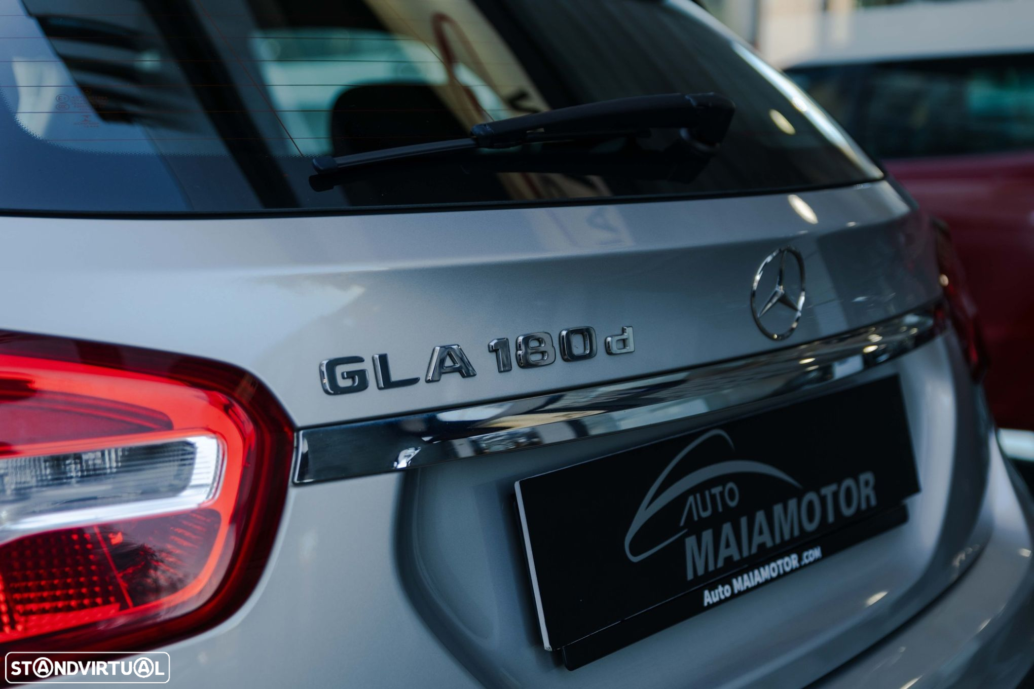 Mercedes-Benz GLA 180 d Urban - 19