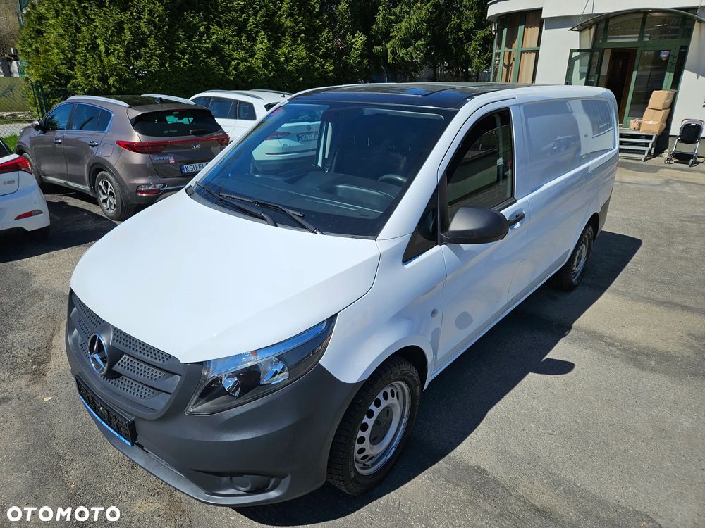 Mercedes-Benz VITO 4X4 LONG KLIMA AUTOMAT REJ.02 2021 3OSOBOWY CIEŻAROWY - 15