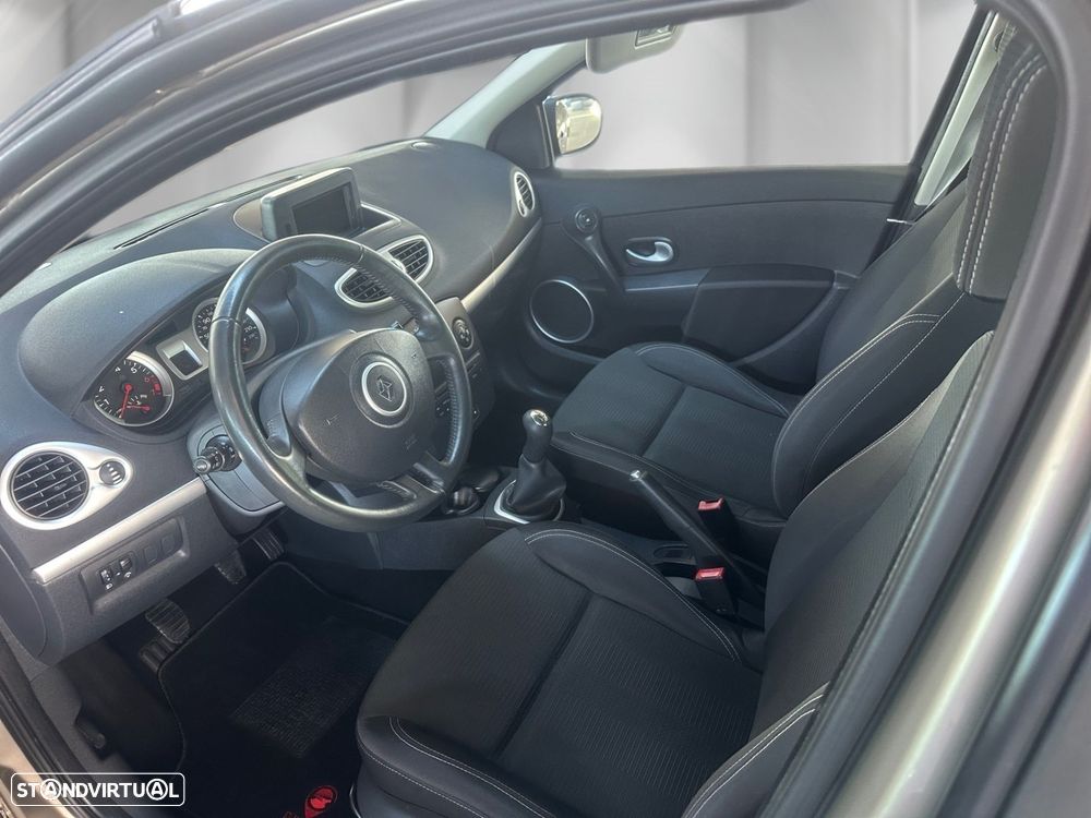 Renault Clio - 6
