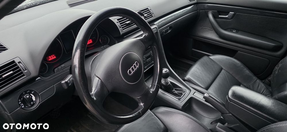 Audi A4 Avant 2.5 TDI - 6
