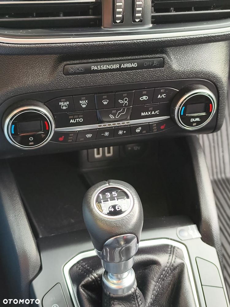 Ford Focus - 11