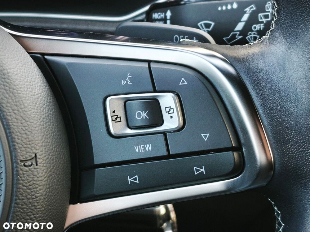 Volkswagen T-Roc 1.5 TSI ACT Premium DSG - 23