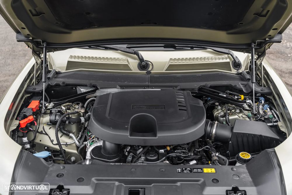 Land Rover Defender 3.0 D250 130 AWD X-Dynamic HSE - 12