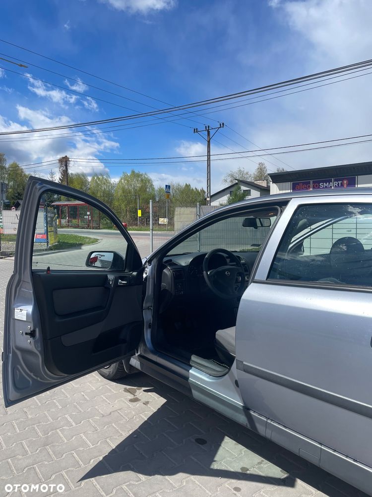 Opel Astra 1.6 Cosmo - 9