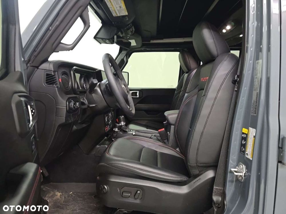 Jeep Wrangler - 9