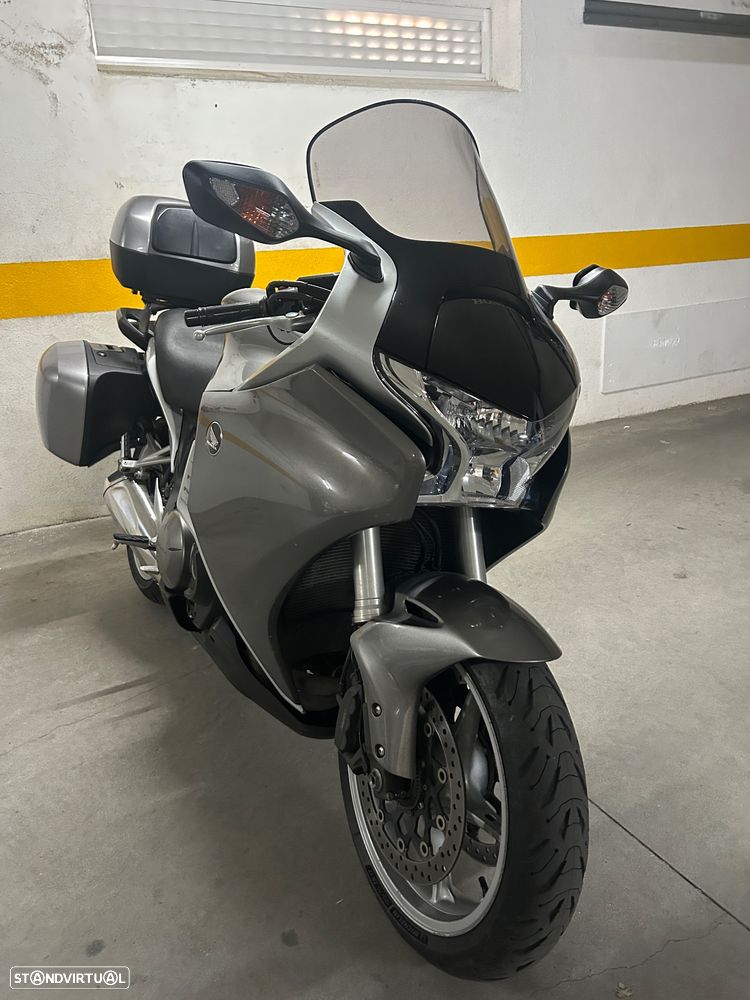 Honda VFR VFR 1200 f - 4
