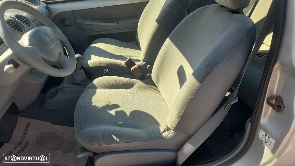 Renault Twingo 1.2 16V Privilége - 16