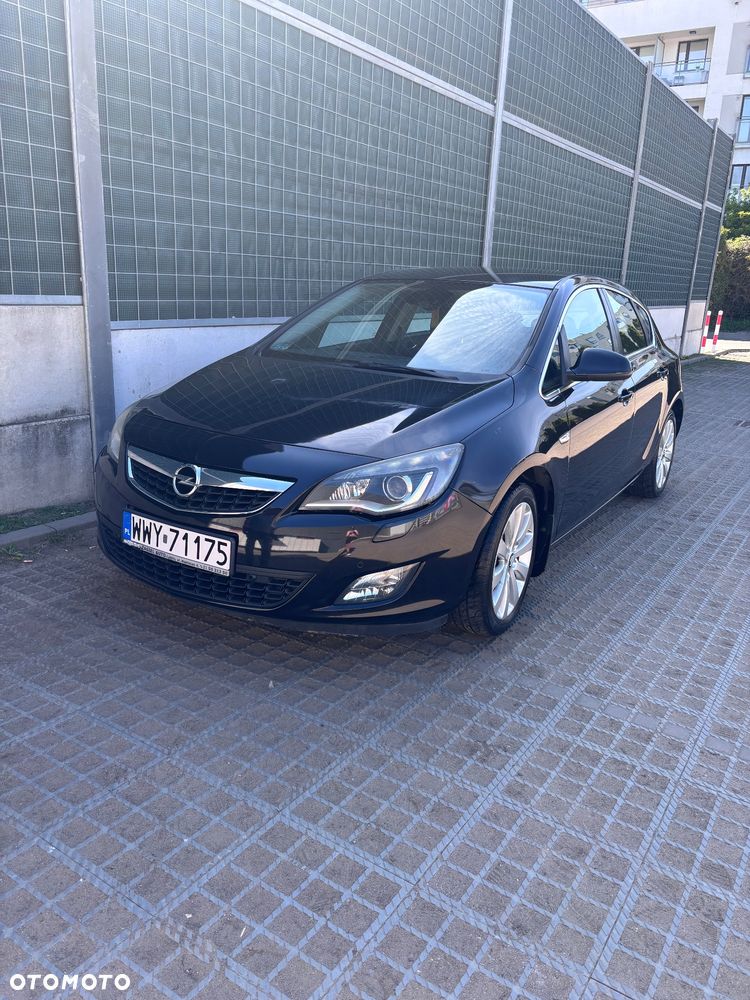 Opel Astra 1.6 T Cosmo - 1