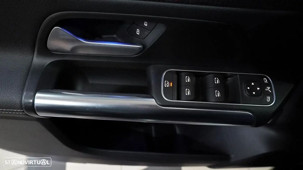 Mercedes-Benz GLA 200 d 8G-DCT Progressive Advanced - 14