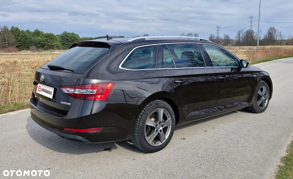 Skoda Superb 2.0 TDI DSG Premium Edition - 5