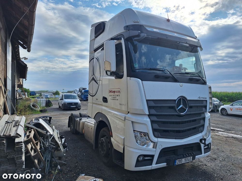 Versalift Actros 1845 - 3