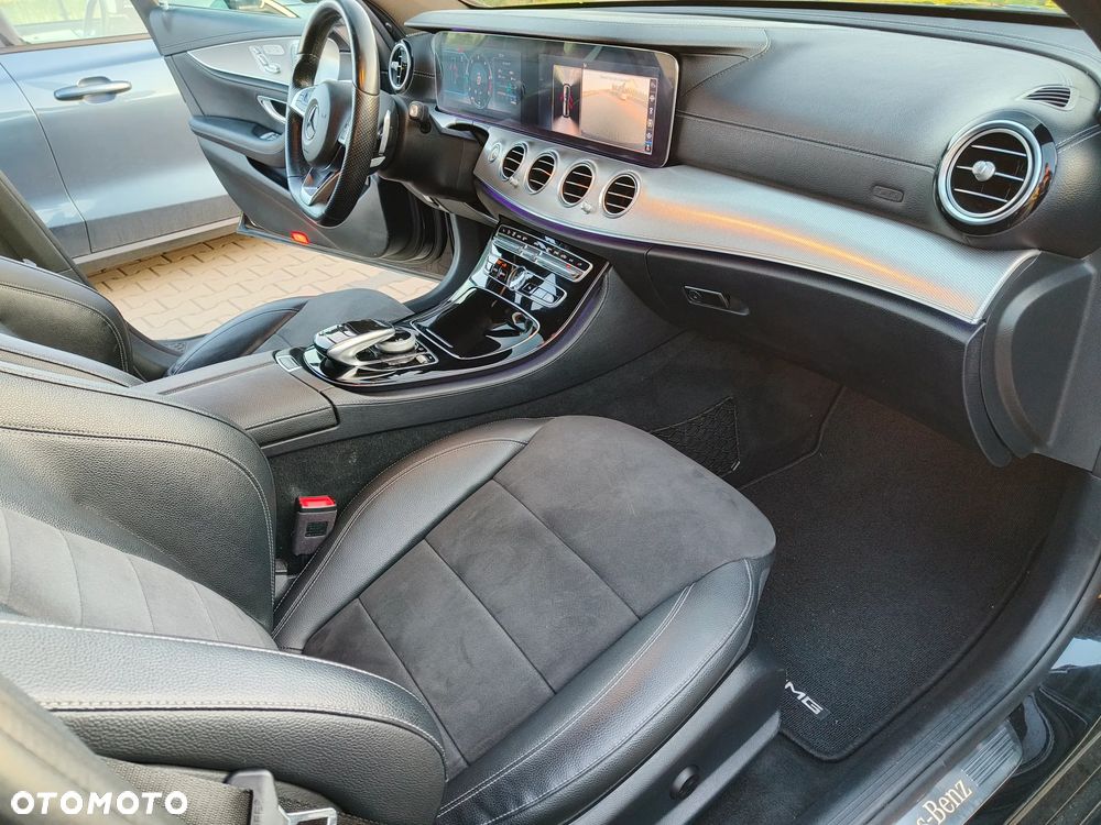 Mercedes-Benz Klasa E 220 d 4-Matic 9G-TRONIC - 18
