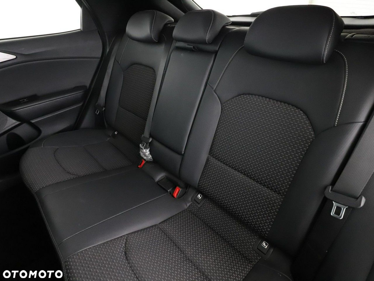 Kia XCeed 1.4 T-GDI OPF JBL SOUND EDITION - 17