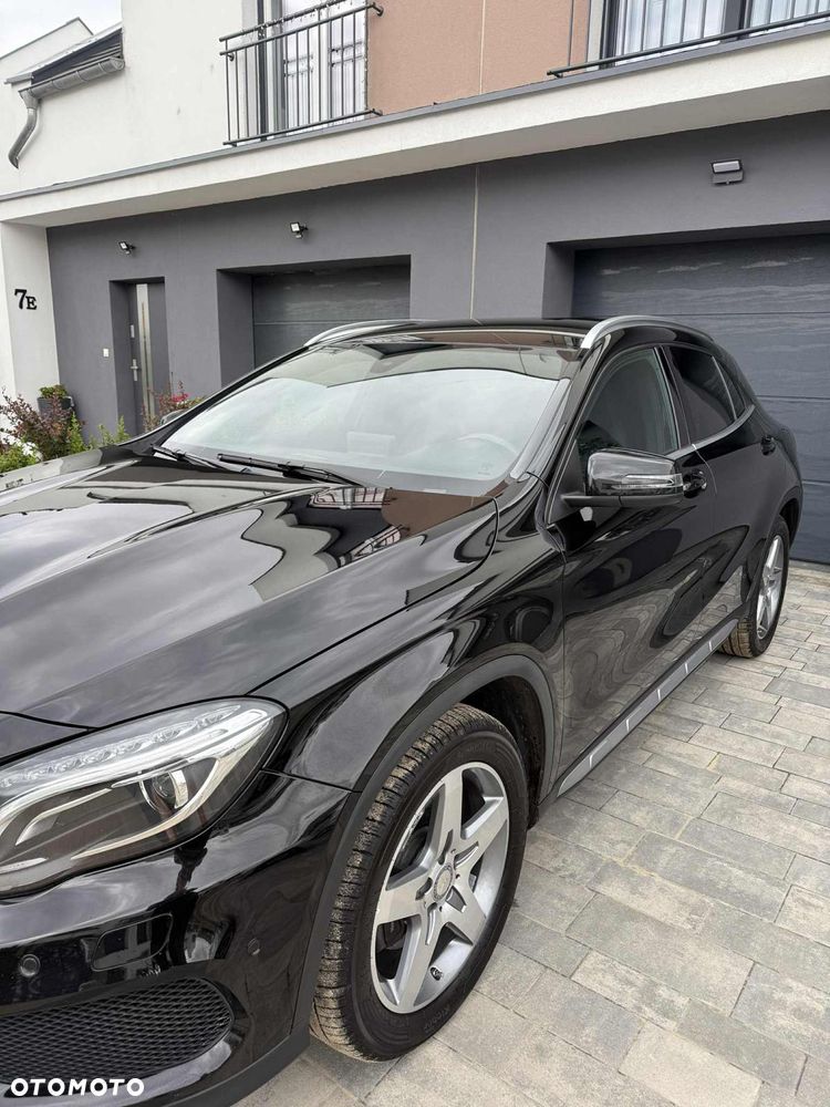 Mercedes-Benz GLA 250 7G-DCT AMG Line - 4