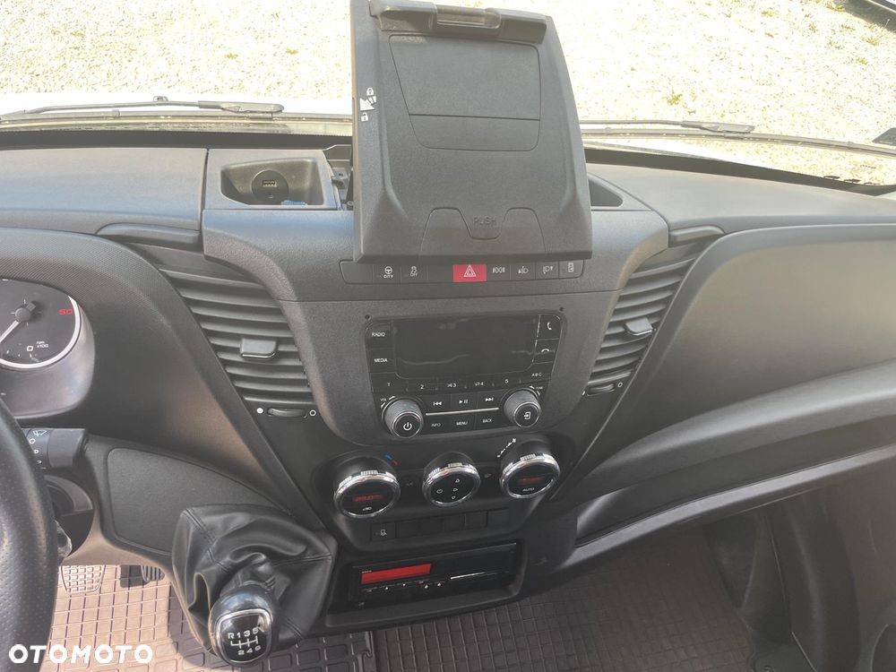 Iveco 70C18 Plandeka 8EP Burto-firanka  Winda  1500KG !!! - 14