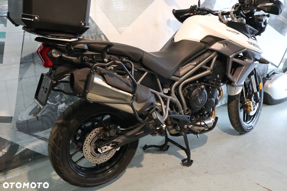 Triumph Tiger - 16