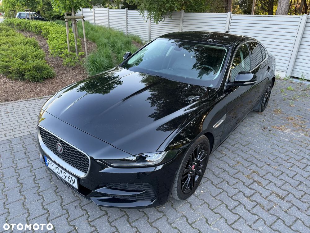 Jaguar XE 2.0 D200 mHEV AWD R-Dynamic S - 16