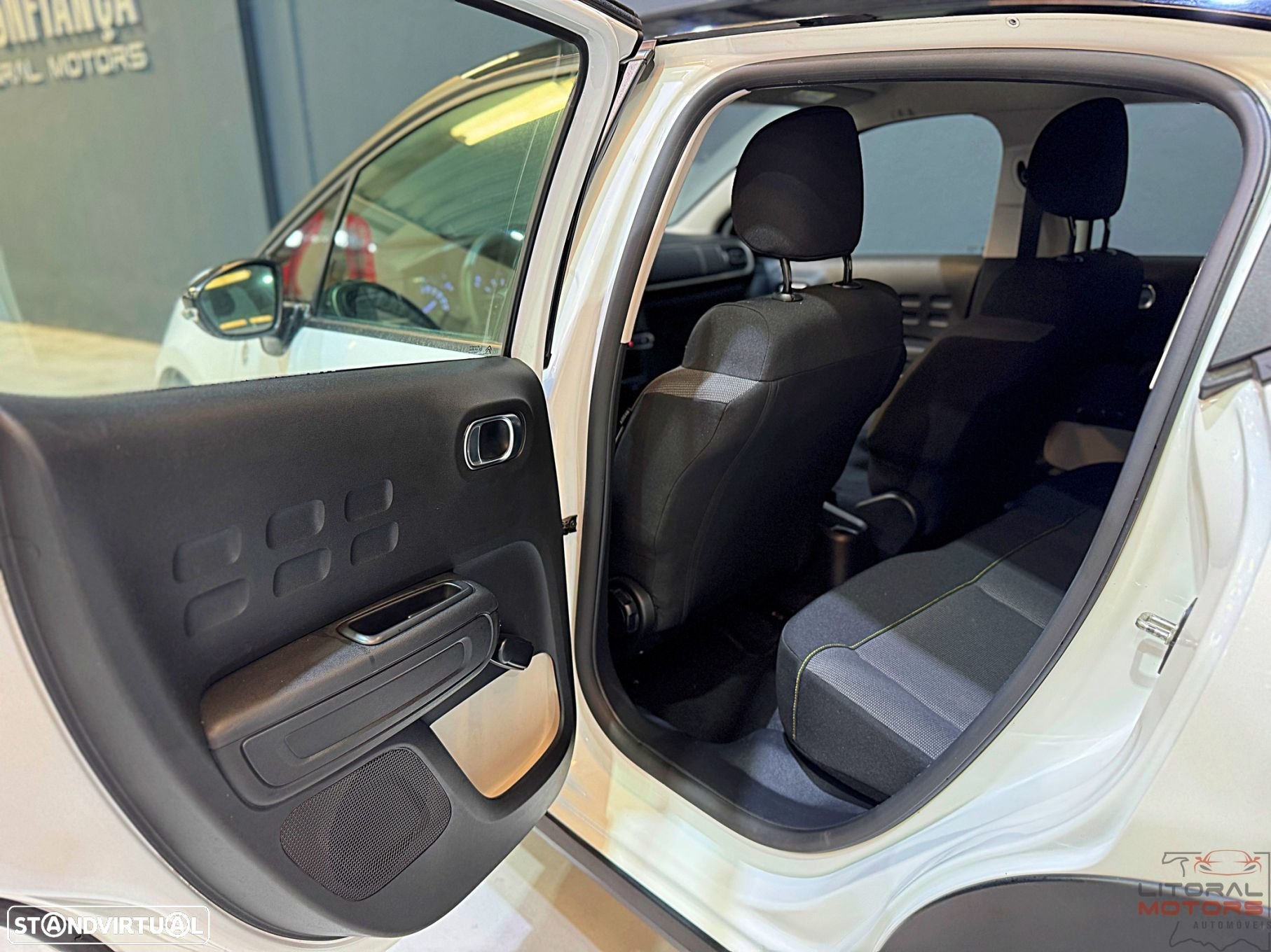 Citroën C3 1.2 PureTech C-Series - 15