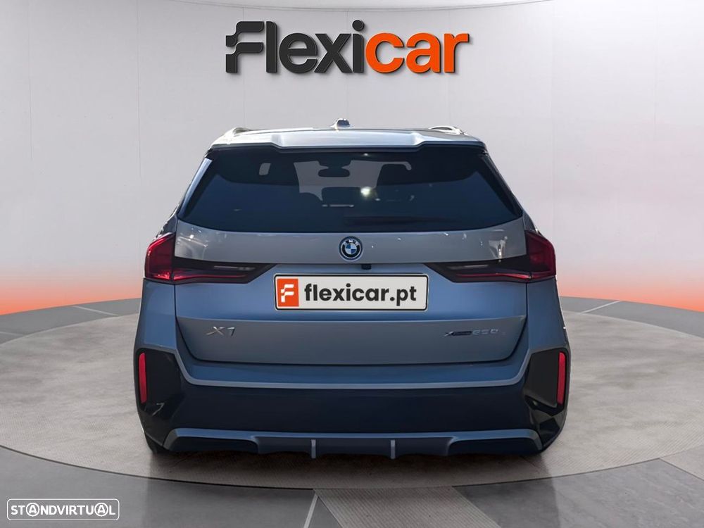 BMW X1 xDrive25e Pack Desportivo M - 6