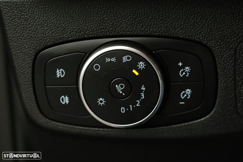 Ford Focus 1.0 EcoBoost MHEV ST-Line X - 19