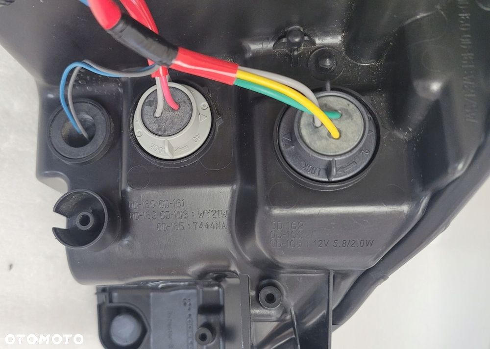 LAMPA LEWA PRZÓD TOYOTA YARIS III LIFT ZWYKŁA SOCZEWKA 2014-2017 - 12