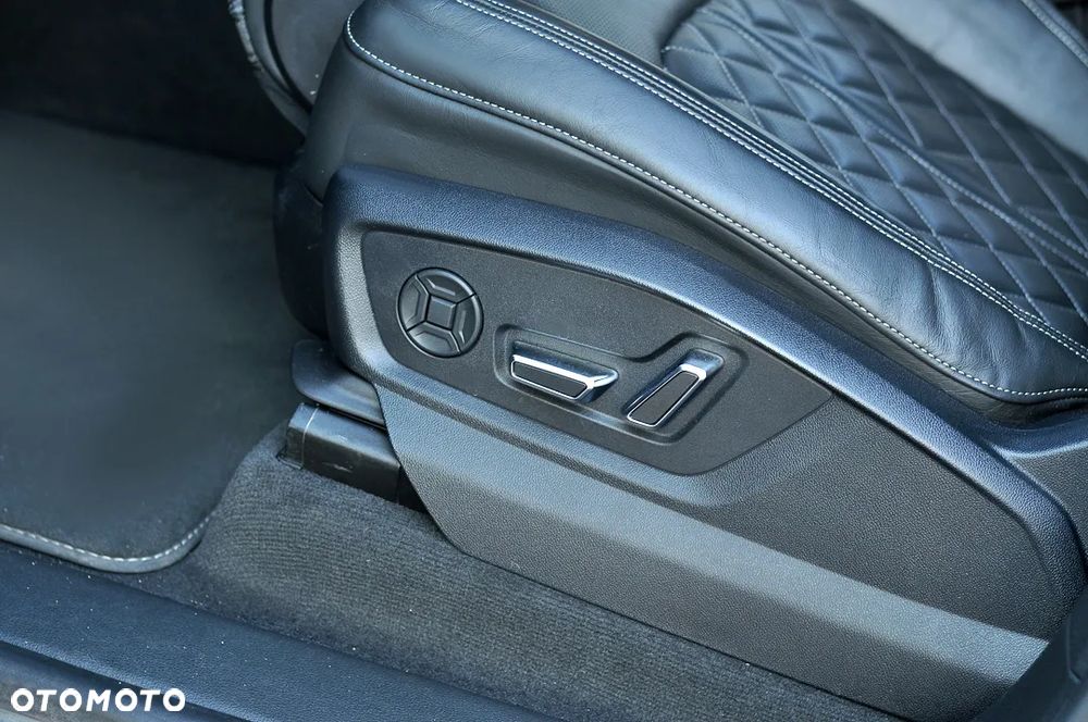 Audi Q8 55 TFSI quattro tiptronic competition plus - 33