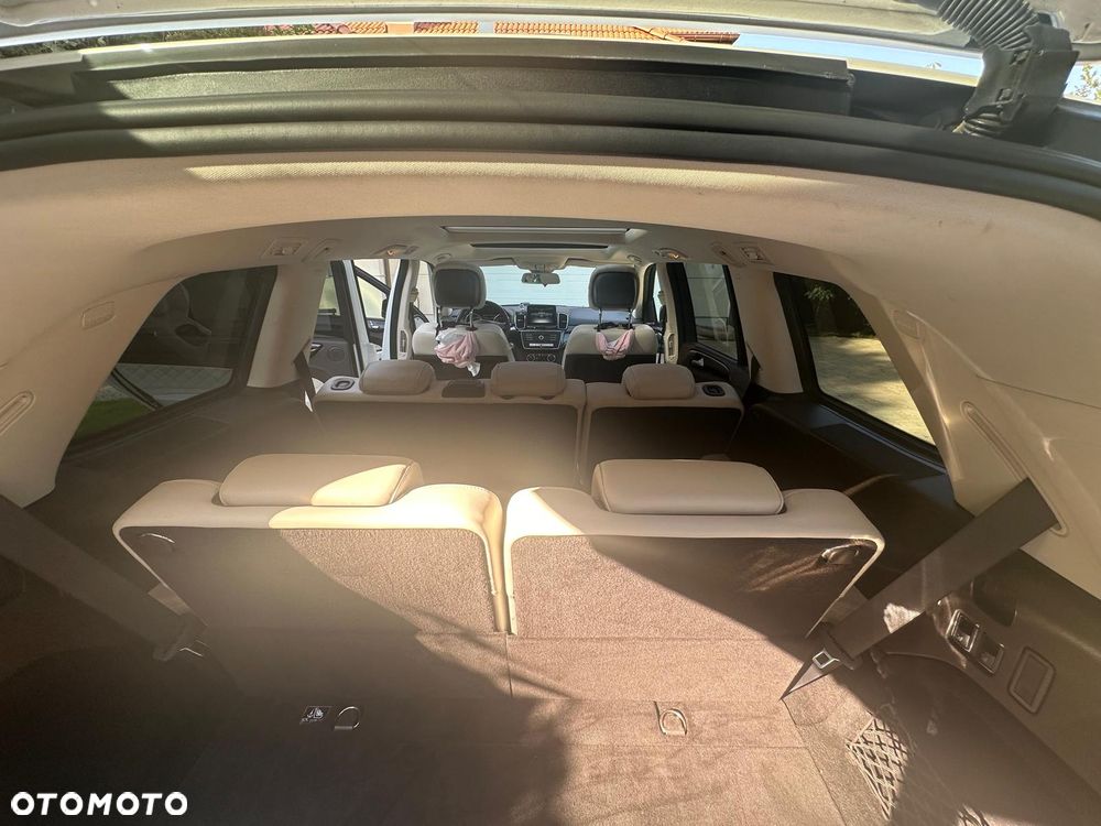 Mercedes-Benz GLS 350 d 4-Matic - 8