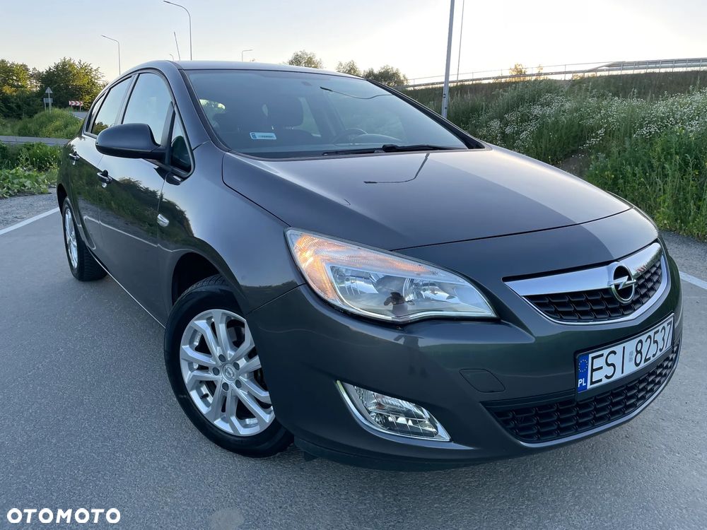 Opel Astra 1.4 Cosmo - 1