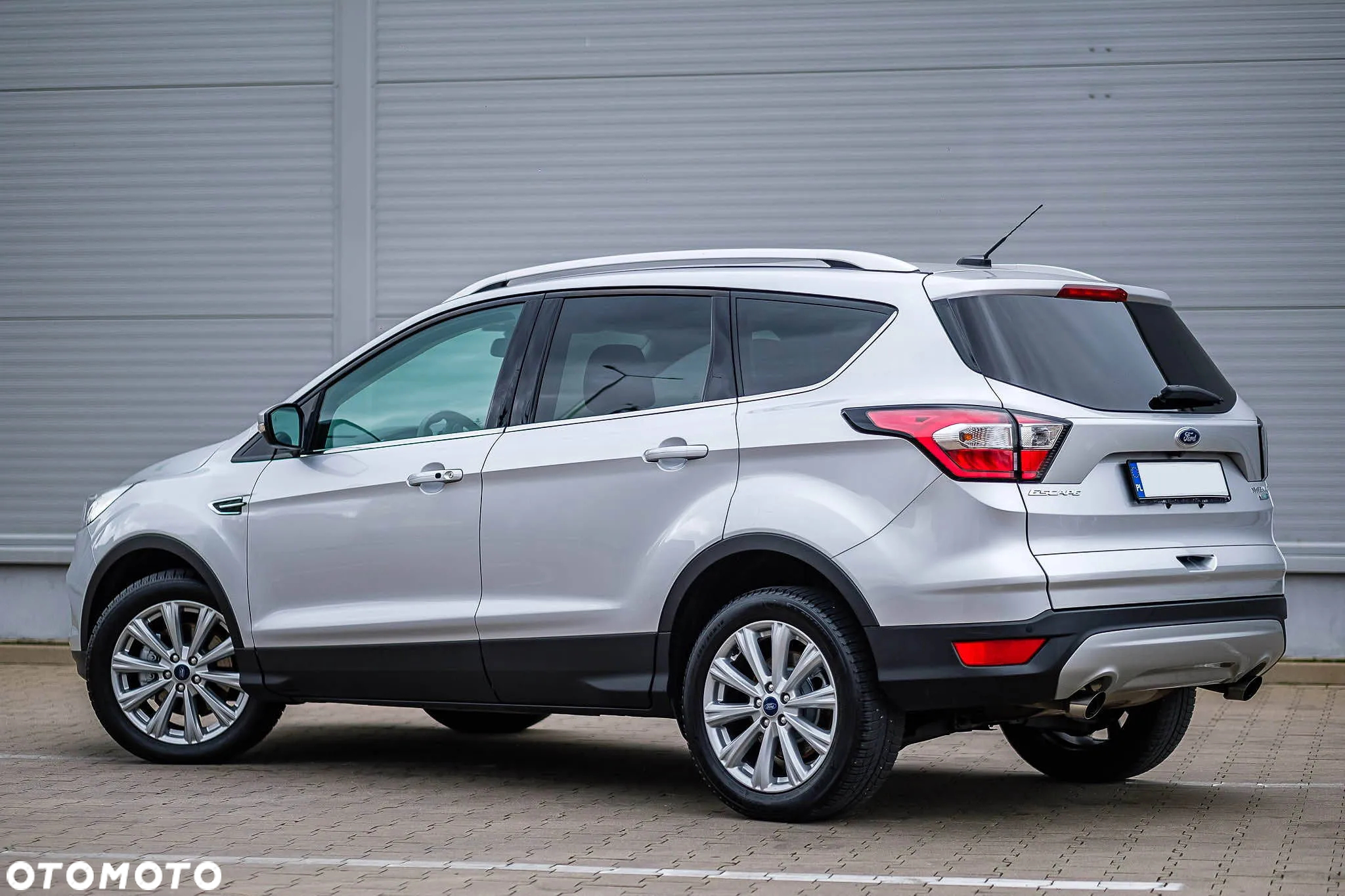 Ford Kuga - 10