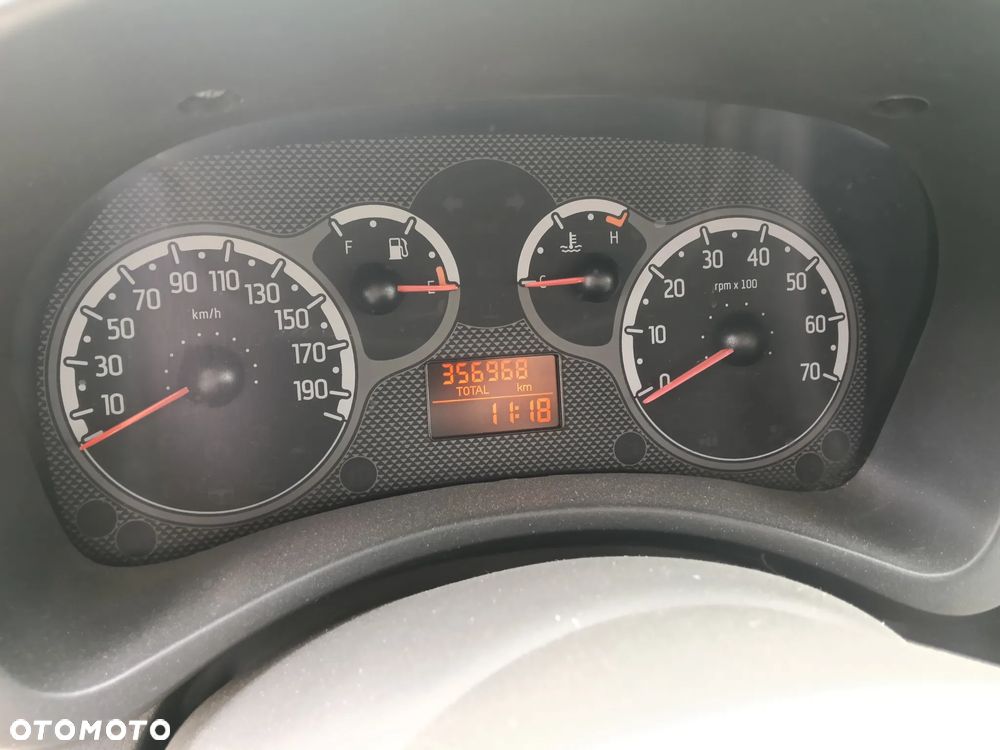 Volkswagen Caravelle CL - 7