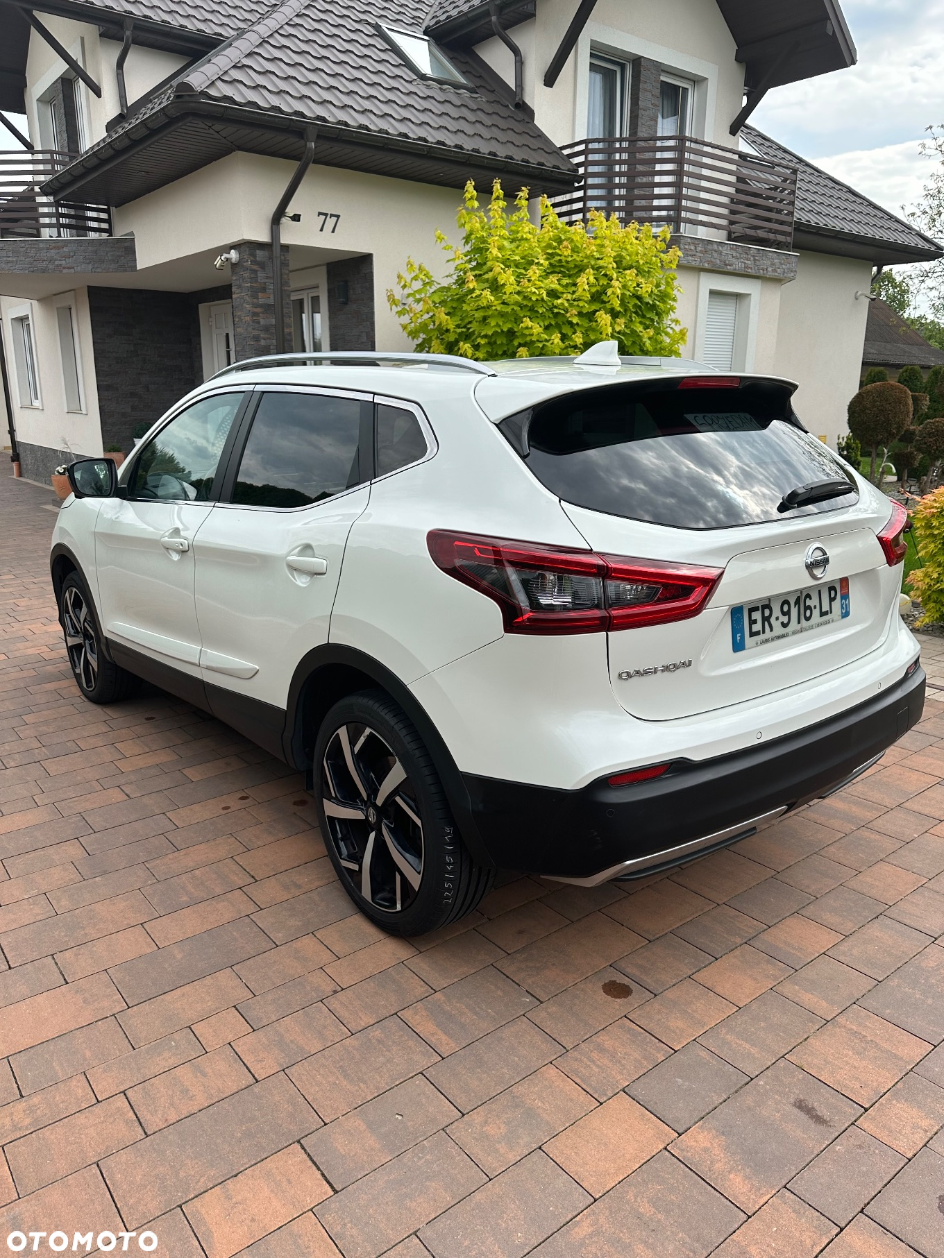 Nissan Qashqai 1.6 dCi TEKNA+ - 4