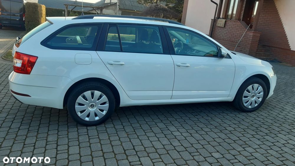Skoda Octavia 1.6 TDI DSG Ambition - 16