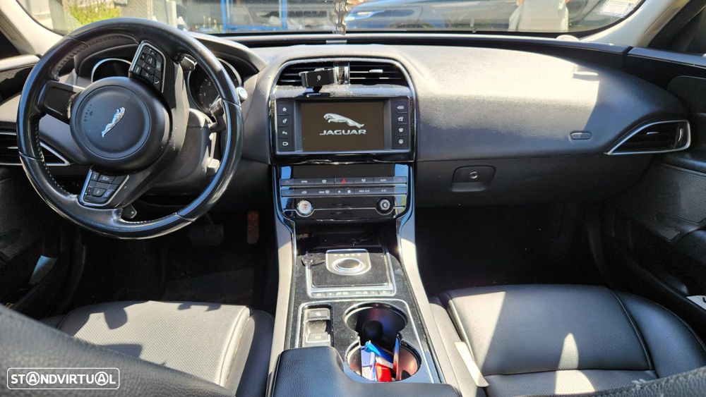 Jaguar XE 2.0 D Portfolio Aut. - 14