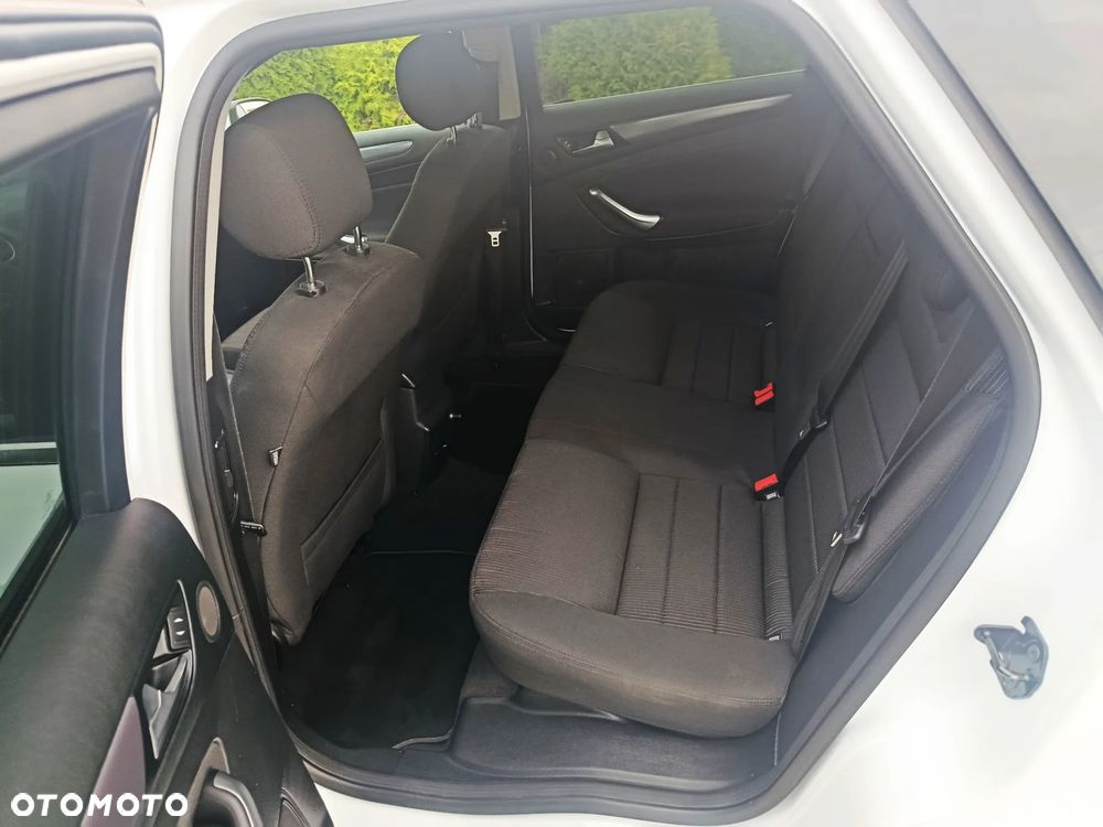 Ford Mondeo 2.0 TDCi Titanium - 21