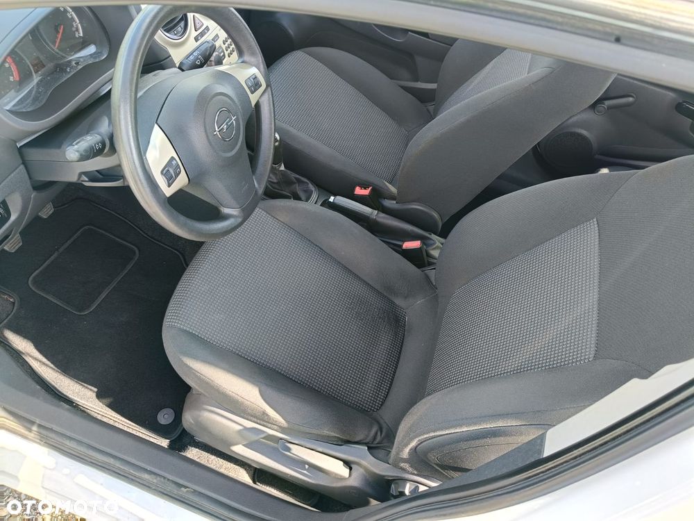 Opel Corsa - 7