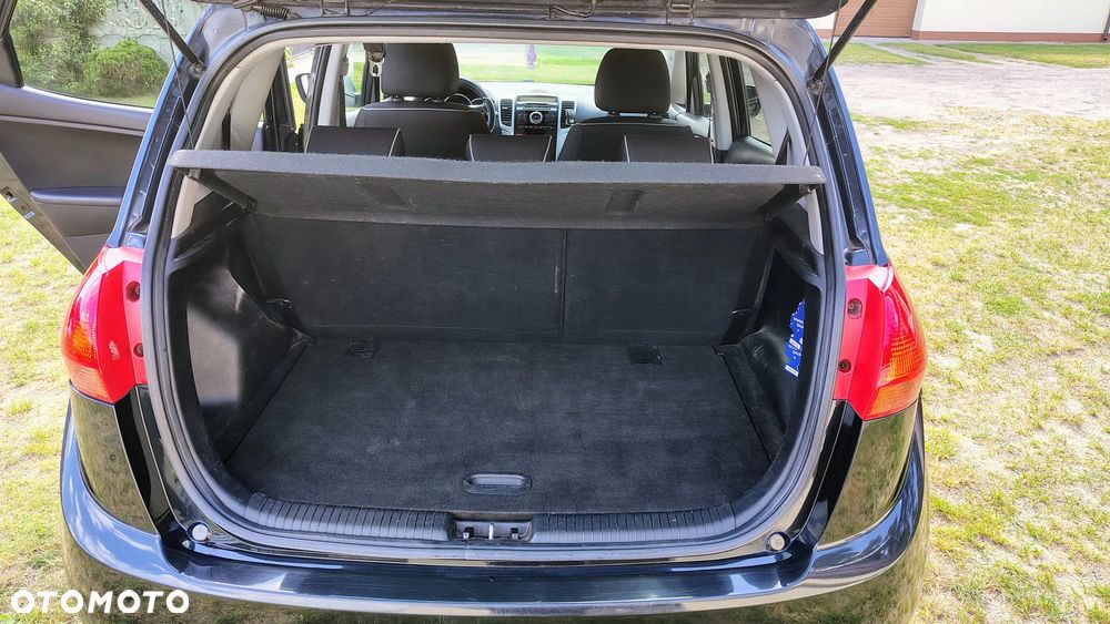 Kia Venga - 13