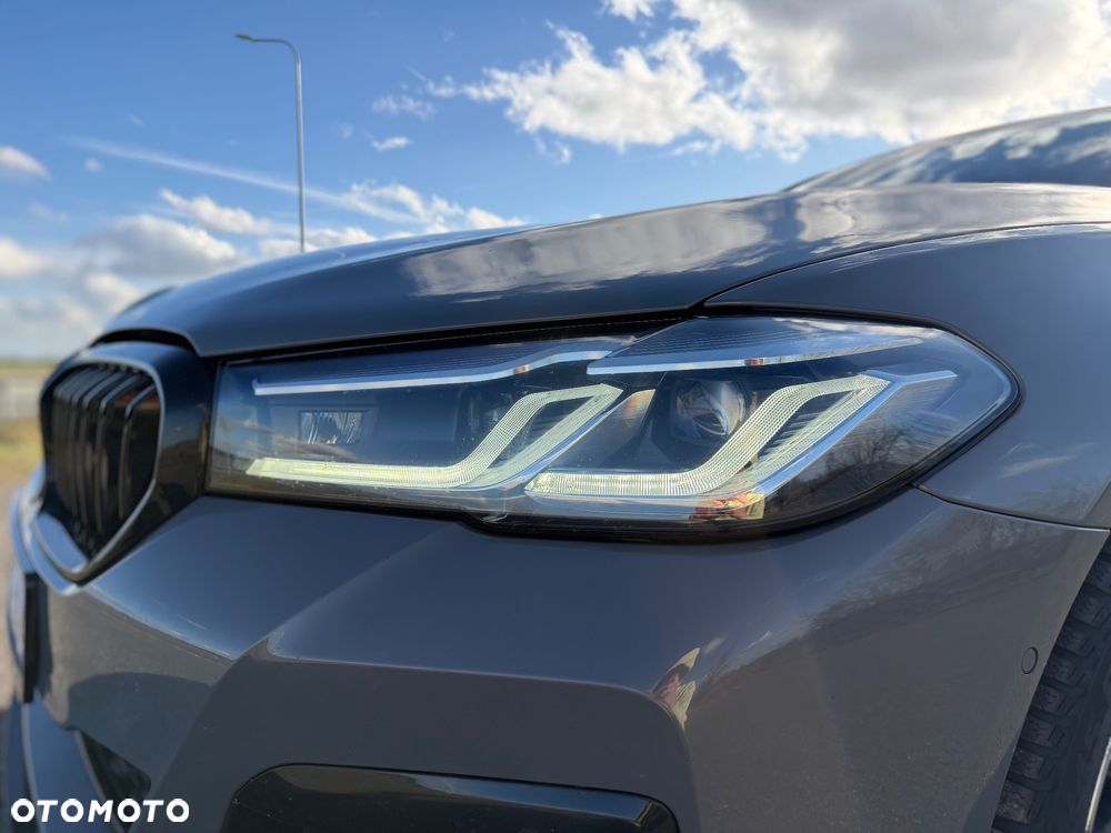 BMW Seria 5 520d xDrive - 26