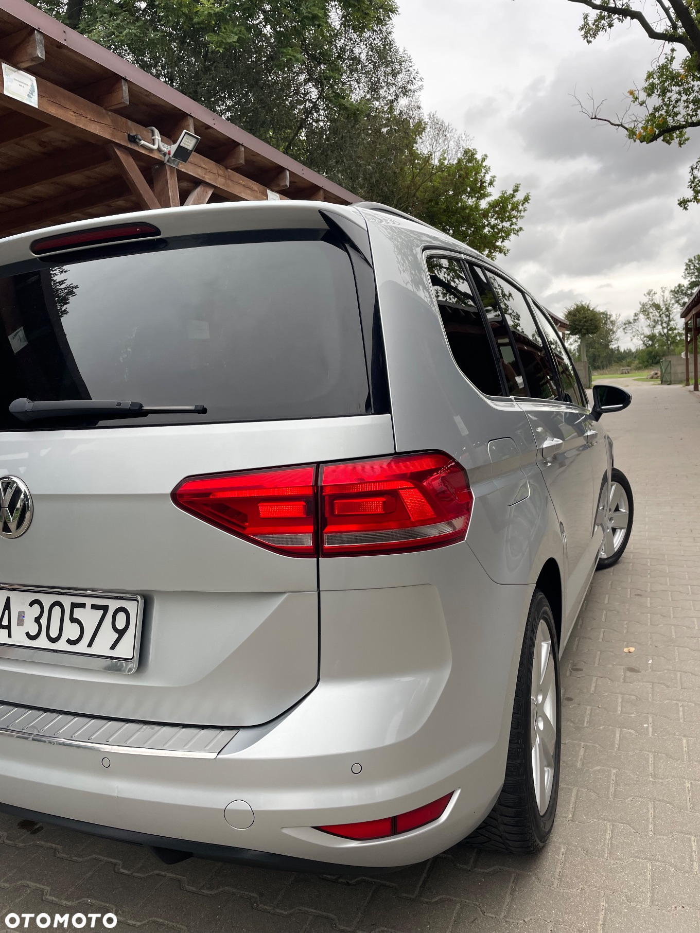 Volkswagen Touran 1.6 TDI SCR (BlueMotion Technology) DSG Comfortline - 12
