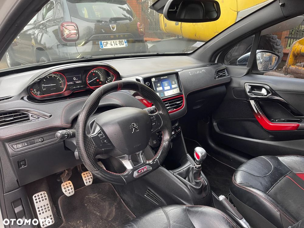 Peugeot 208 1.6 THP GTi - 8
