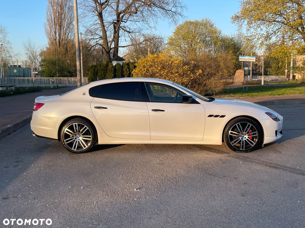 Maserati Quattroporte D - 4
