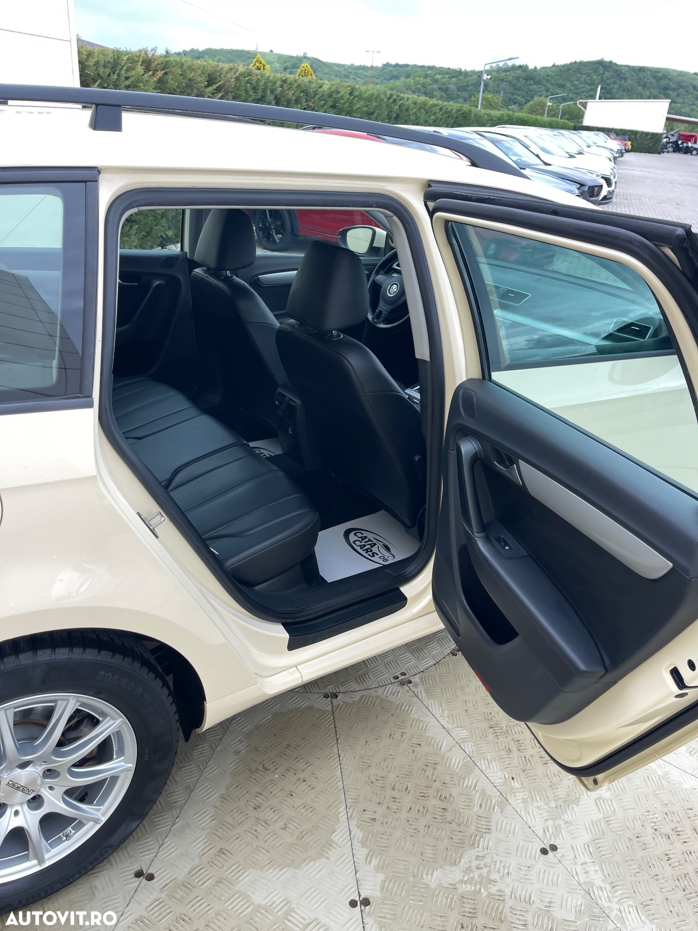 Volkswagen Passat 2.0 TDI BlueMotion Tehnology DSG Trendline - 26