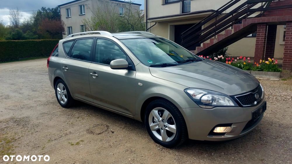 Kia Ceed - 7
