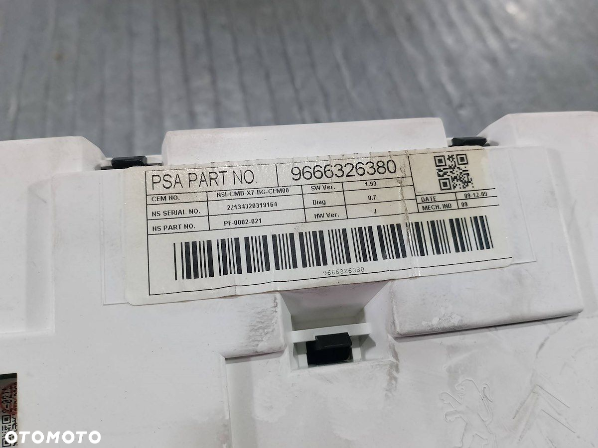 LICZNIK CITROEN C5 III 9666326380  1.6 THP - 7