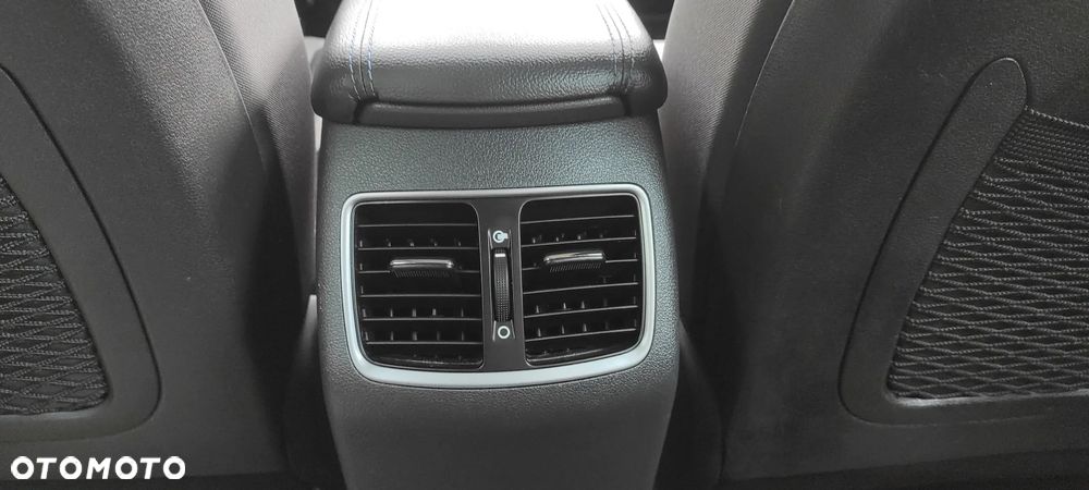 Hyundai Tucson 1.7 CRDI BlueDrive Style 2WD - 17